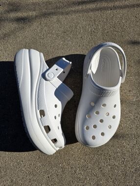 Crocs Classic Crush Clog White Sz Womens 8 Mens 6 Slip On Water Platform Chunky